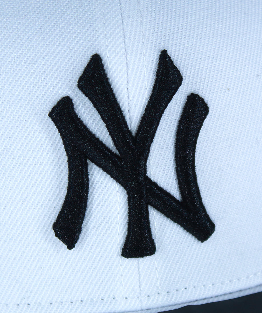 47 MLB New York Yankees Cold Zone MVP Cap F11B-CLZOE17WBP-WHB