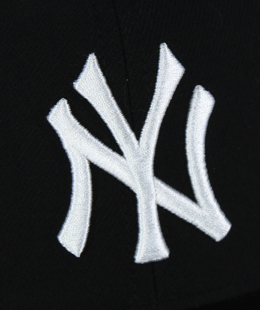 47 MLB New York Yankees Cold Zone MVP Cap F11B-CLZOE17WBP-BK