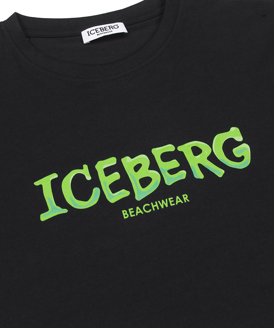 ICEBERG Vertical T-Shirt ICE25MTS01 – A stylish t-shirt featuring a bold vertical logo design, premium fabric, and a comfortable fit for a modern casual look