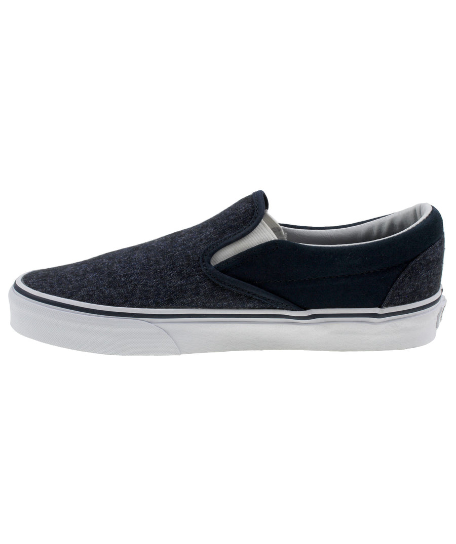 VANS  Classic Slip-On Low Top Sneaker 8F7OIL